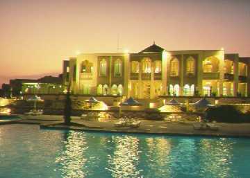 فندق Abou Nawas توزر المظهر الخارجي الصورة